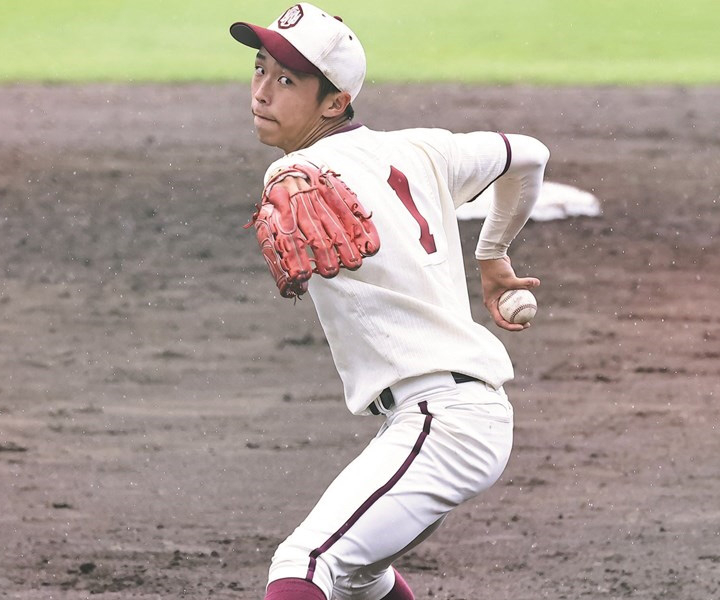 甲子園未出場も、花巻東高との準決勝で2失点完投。気迫の投球が光った齋藤響介