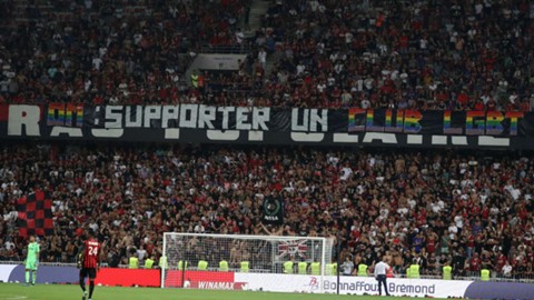 仏リーグ アンで反同性愛行為により試合中断 敗れたニースの選手は主審の判断に不満 速報 サッカーeg