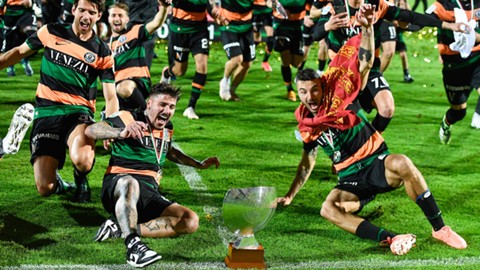 ヴェネツィアが01 02シーズン以来のセリエa昇格 チッタデッラは初の1部挑戦を逸す 速報 サッカーeg