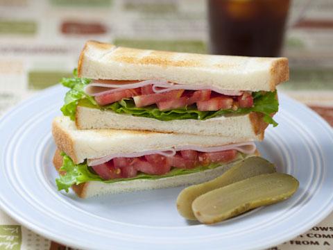 ハムとトマトのチーズサンド