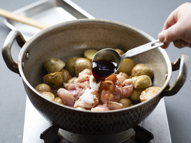 新じゃがと鶏肉の煮物の作り方 小林カツ代の家庭料理 Katsuyoレシピ