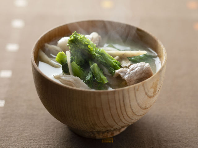 ���ܤ��Ⱥڲ֤�̣����