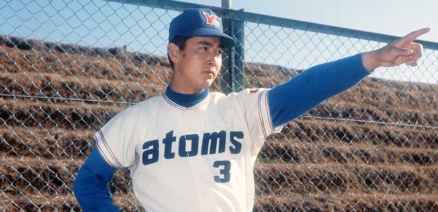 �����  �����