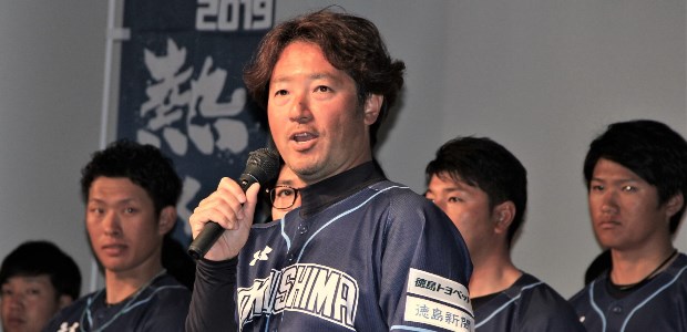 牧野塁  投手