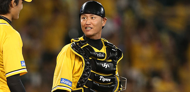 鶴岡一成  捕手