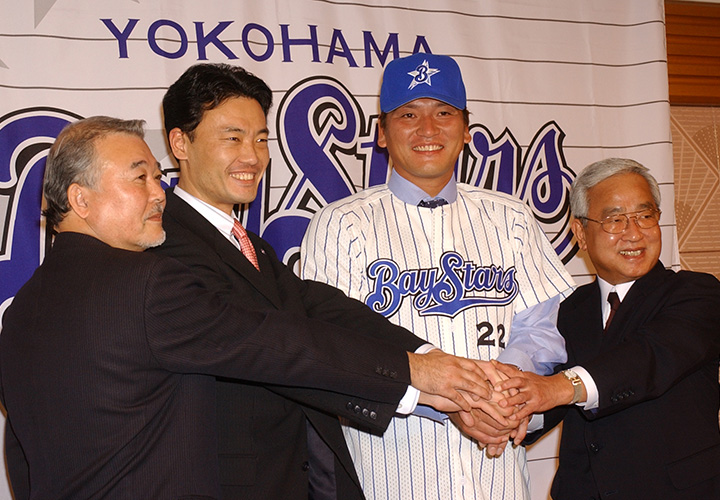 横浜ベイスターズ 1998年 記念プレート  斎藤隆三浦大輔佐々木主浩もいる チームとともに頂点へ。横浜スターター陣の三者三様／プロ野球20