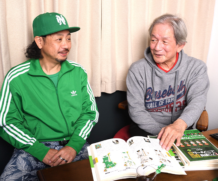 ユニフォーム対談＞綱島理友(コラムニスト)×イワヰマサタカ