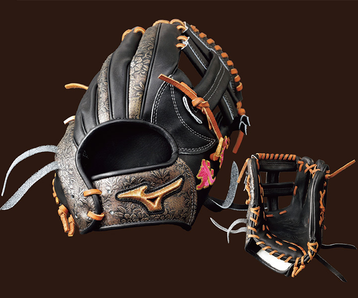 GLOVE GALLERY＞菊池涼介、高橋周平、栗原陵矢…内野&一塁手編