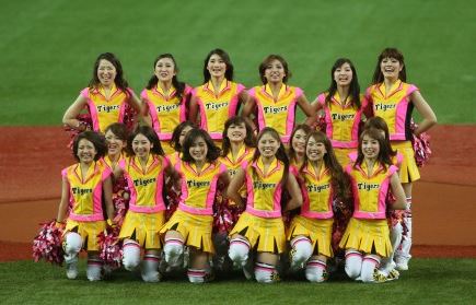 甲子園を彩るタイガースガールズ 野球コラム 週刊ベースボールonline