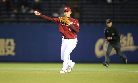 二塁手部門1位 藤田一也の 10勝以上の価値がある 守備 野球コラム 週刊ベースボールonline