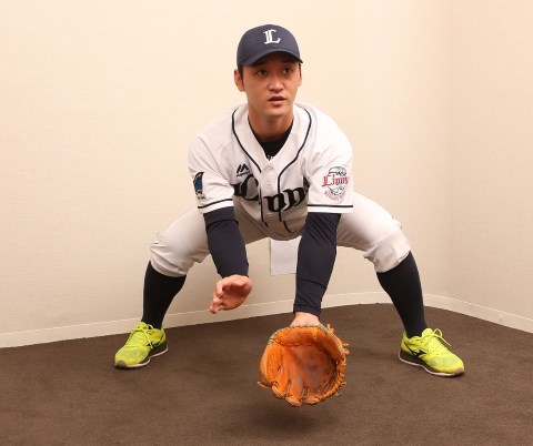 西武・永江恭平に聞く遊撃手論「左胸の前で捕球するイメージで