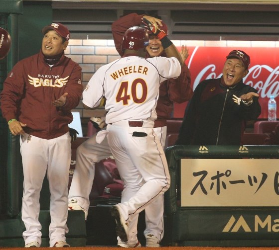 楽天・梨田昌孝監督の人心掌握術 キャリアを生かした我慢強さと