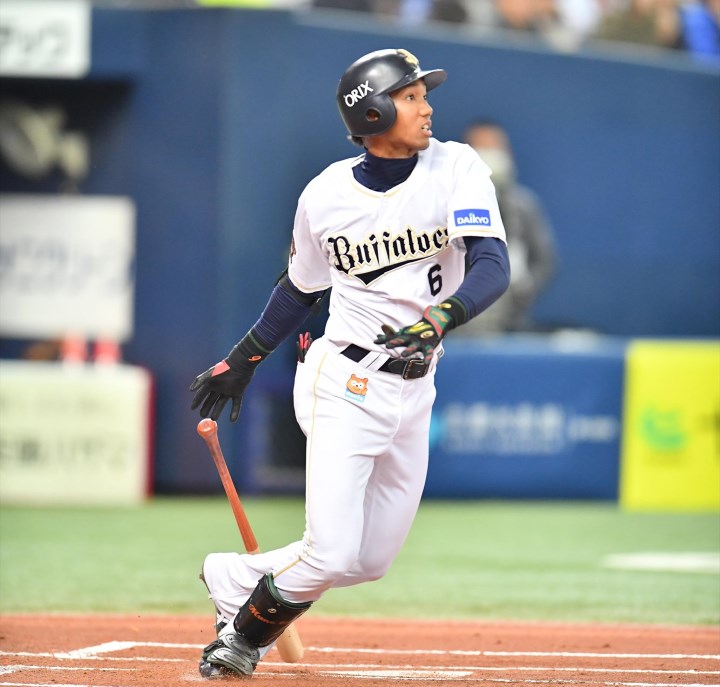 オリックス宗佑磨選手ユニフォーム（各選手サイン入り） - 野球