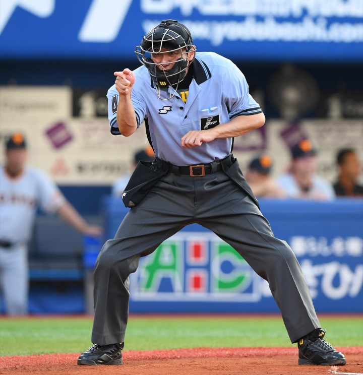 Npb審判技術指導員 山崎夏生氏に聞く 審判員の謎 徹底調査 野球の謎 野球コラム 週刊ベースボールonline