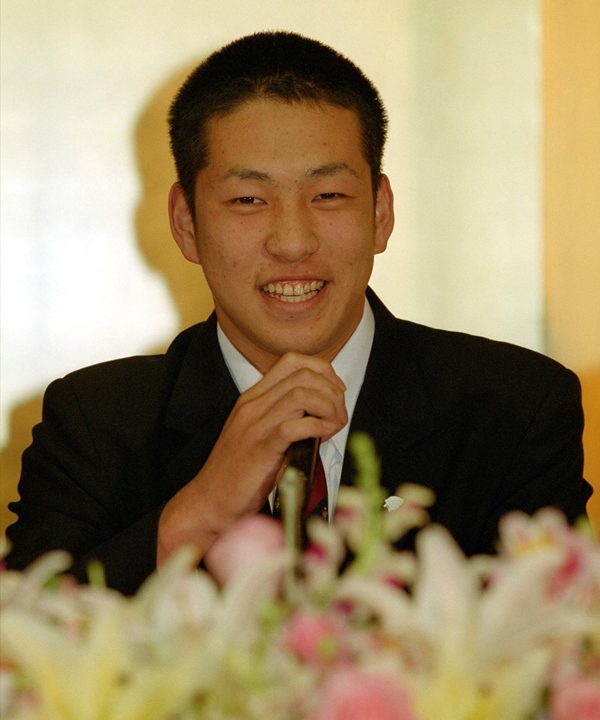 プロ野球チップス サイン入り ダルビッシュ選手、阿部慎之助選手、中島裕之選手など プロ野球チップス サイン入り ダルビッシュ選手、阿部慎之助選手