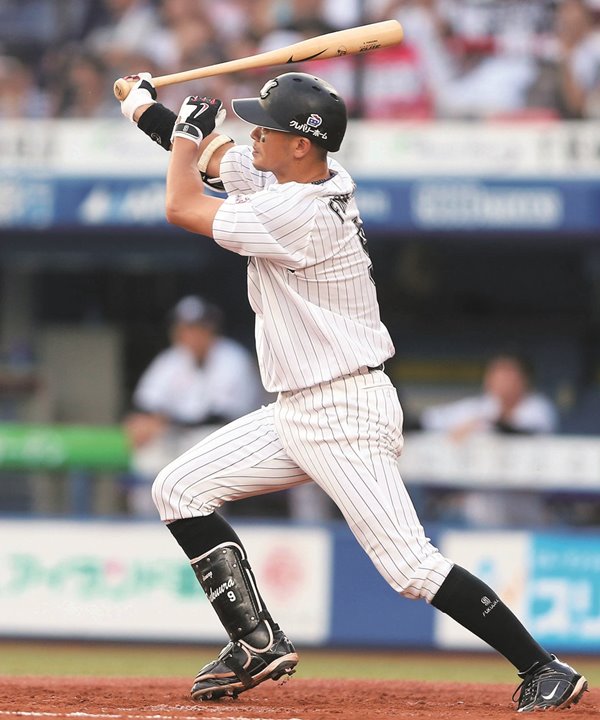 ロッテ・福浦和也 史上屈指の難産での達成。1500安打から足掛け9