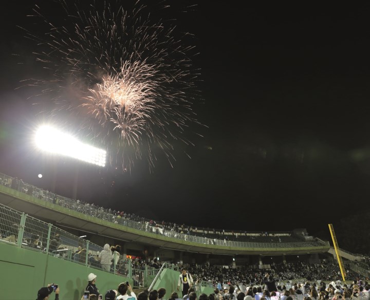 ほっともっとフィールド神戸 心地よい自然と近未来的な雰囲気 野球コラム 週刊ベースボールonline
