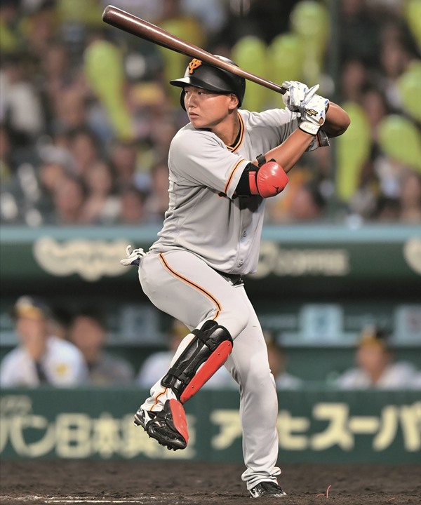 巨人 山下航汰インタビュー 追い抜いたるねん バッティングで勝負したい ただ どこ 長打かアベレージか に重きを置くか もうちょっと考えたいです 野球コラム 週刊ベースボールonline