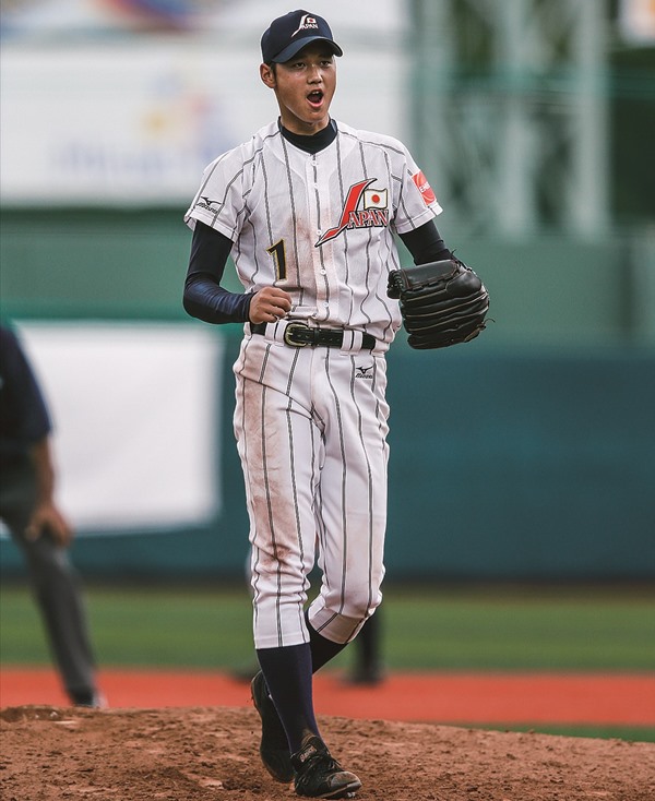 大阪桐蔭　記念タオル　２枚セット　甲子園　春夏連覇　藤浪晋太郎　森友哉　貴重 プロは無理。次元が違う」大阪桐蔭で藤浪晋太郎と森友哉、大学で山川