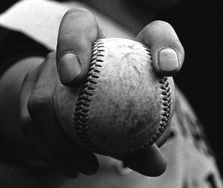 レジェンドから現役の使い手まで一挙公開 これが魔球を生み出すグリップだ フォーク ナックル 野球コラム 週刊ベースボールonline