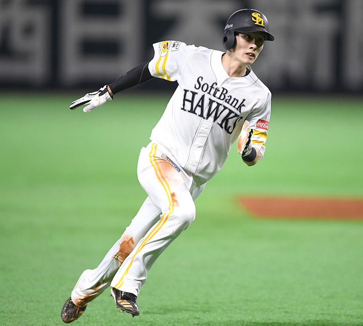 スピードだけじゃない！ NPB、MLB記録を抜く13試合連続盗塁・周東佑京