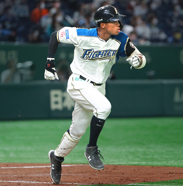 全976選手の年俸を一挙公開 22年npb12球団年俸ランキング 545位 692位 21年の年俸総額は414億636万円 全選手 の平均は4242万円で前年比プラス36万円 育成込み 野球コラム 週刊ベースボールonline