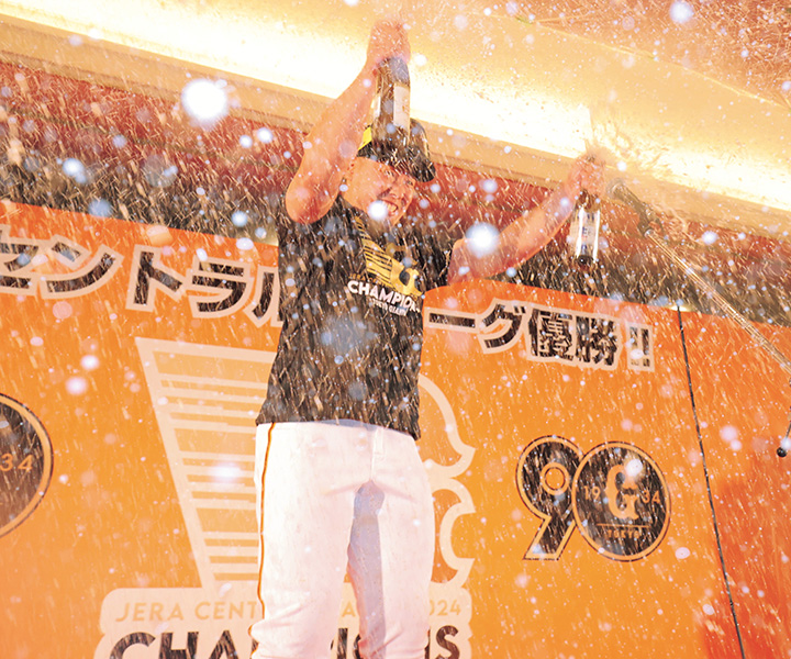 ＜祝勝会ギャラリー＞巨人・歓喜の美酒に酔う　141試合目で決めた悲願のペナント奪回