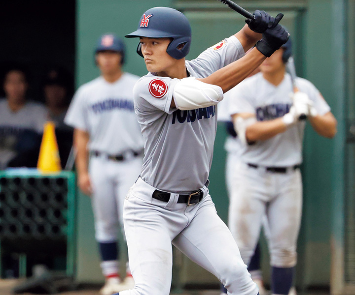 横浜高・阿部葉太(外野手)　理想のリードオフマン「決めた球をフルスイングすることにこだわっている」