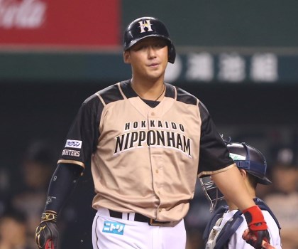 【7枚限定生産】シリアルナンバー入り　NPB 2018年　中田翔　日本ハム 日本ハム】西川遥輝1000安打達成「8か月かかりましたね