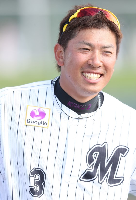 福袋 売れ残り ロッテ・角中勝也が継承する「3」の魂 「(3番は)重みはあるが 応援グッズ