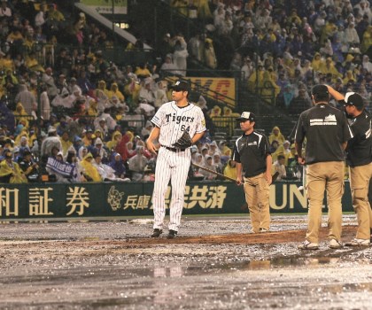 セ・リーグCS1st第2戦レビュー　雨のグラウンド、恩恵は一気にDeNAへ……