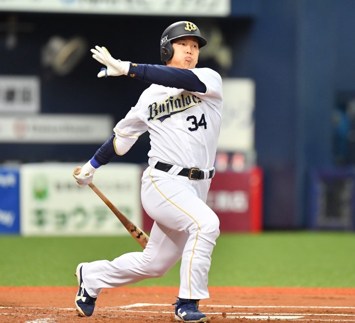 敦賀気比高出身プロ野球選手直筆サイン(吉田正尚選手や西川龍馬選手