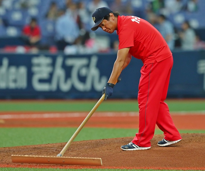 京セラドーム大阪グランドキーパー 岩田陽介 野球界を支える舞台裏の仕事人 野球 週刊ベースボールonline