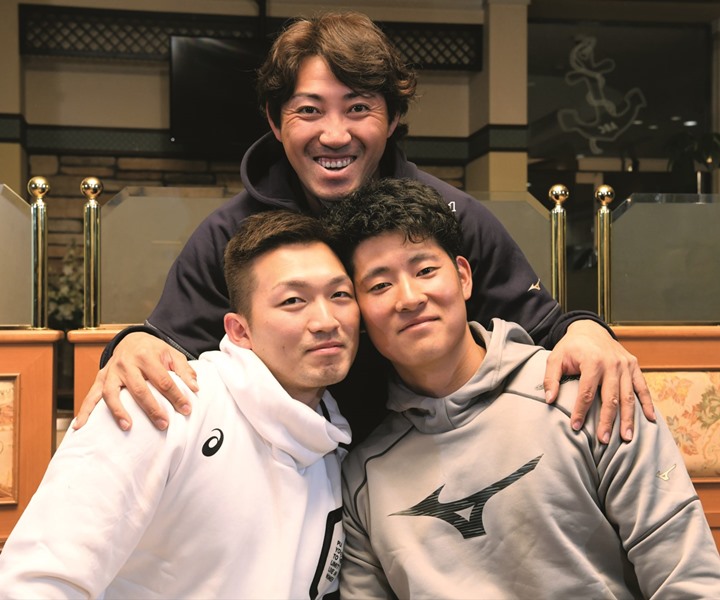ソフトバンクホークス・柳田悠岐選手&上林誠知選手コンボメモラビリアカード 記念グッズ】2020年アワードメモラビリア | 福岡ソフトバンク