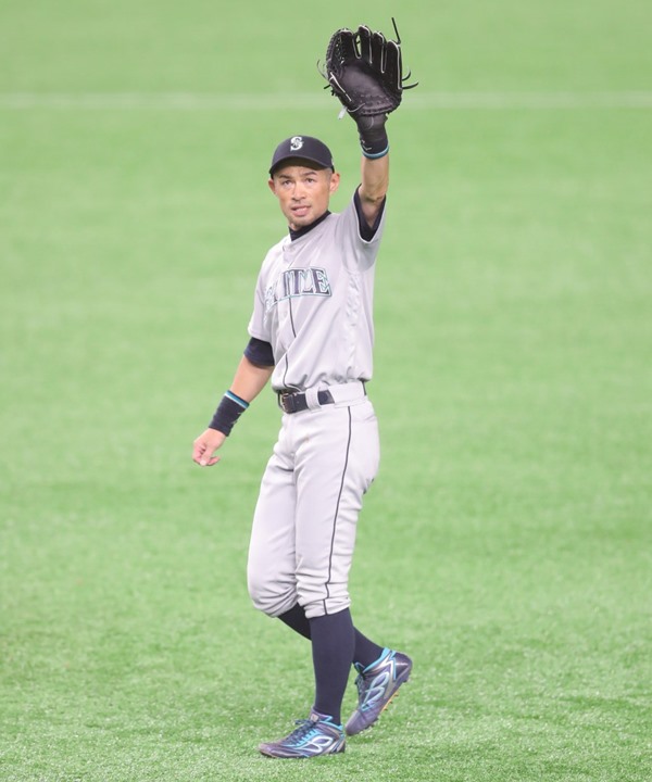 引退を惜しみ偉業を称えつつ イチローなきシアトル開幕戦 | 野球
