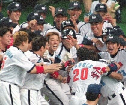 2球団で手にした喜び 礒部公一インタビュー 「2001年は何点リードされていても“いける！”という空気があった」