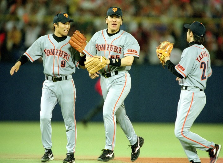 02年191安打は球団最多記録 清水隆行インタビュー 優勝を決めた瞬間は忘れられません 特に02年は若手 中堅 ベテランとメンバーのバランスが取れていて 本当に充実したシーズンでした 野球コラム 週刊ベースボールonline