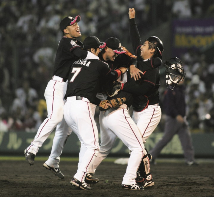 2004-08】北の大地で日本ハムが凱歌。中日は53年ぶりの日本一