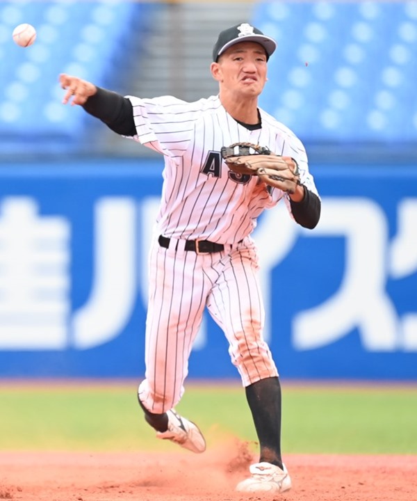 広島6位 矢野雅哉 亜大 内野手 守備力 球場を沸かせる超強肩遊撃手 野球コラム 週刊ベースボールonline