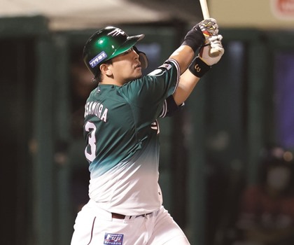 楽天・浅村栄斗インタビュー　勝敗を背負う覚悟 「チャンスが多い分、打たないといけないという責任感はやっぱりある」