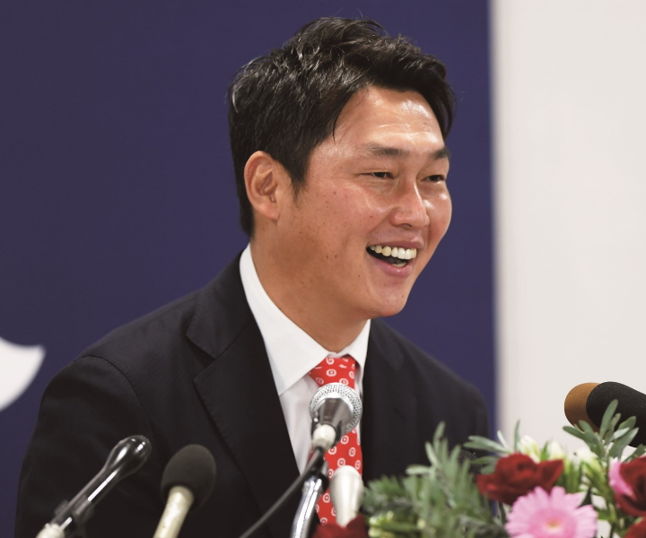 “新時代”に向けた覚悟と熱意　広島・新井貴浩監督「ファンの方々が見ていてワクワクするチームに」