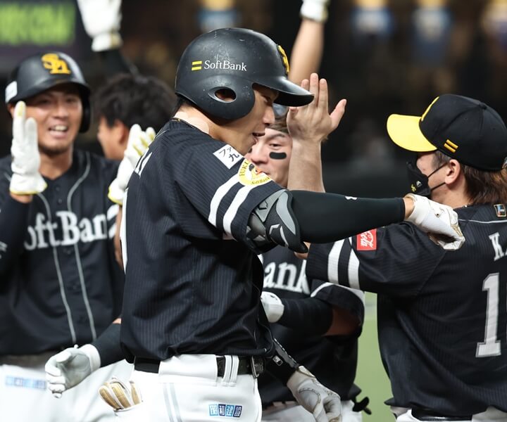 【パ・リーグ2位】ソフトバンク・シーズン最終戦での歴史的V逸　明暗を分けた“直接対決”／12球団2022年シーズン回顧
