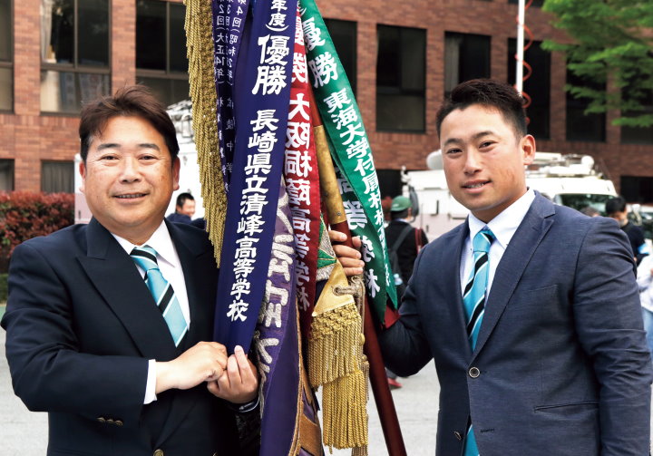 山梨学院高(山梨)春夏通じ県勢初優勝 吉田洸二監督「2校優勝」は史上4人目 野球コラム