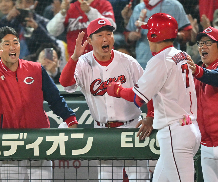 広島・新井貴浩監督が見せる柔軟性とブレない強さ