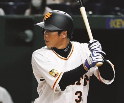 【連続写真】巨人・松原聖弥　前編「トップが良い形で決まっていて、バットの出が良い重心の移動と、反動の大きいフォームをどうとらえるか」