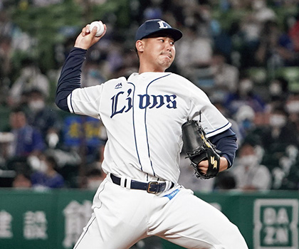 【連続写真】西武・高橋光成「最大の特徴はザック・グリンキーばりの右腕の使い方　アームの描く弧が大きく、ボールの威力に関係してくる」