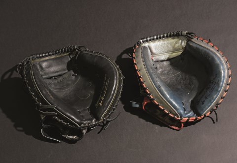 プロ野球ブルペン捕手　キャッチャーミット ブルペン捕手のミットに迫る！ 深澤季生(DeNA・チームサポーター