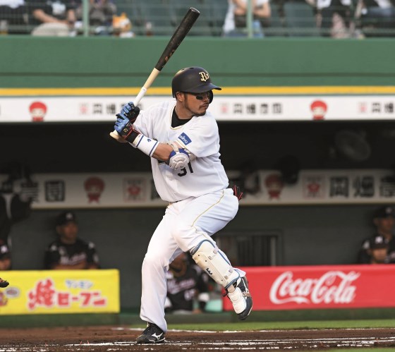 オリックス・小谷野栄一 ハタケヤマのバット 来季を見据えつつ