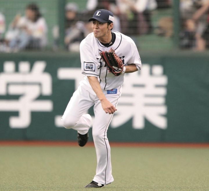 西武 木村文紀 デサントの外野用グラブ 投手から転向して求めたのは安心感 狙うは初のゴールデン グラブ賞 野球コラム 週刊ベースボールonline