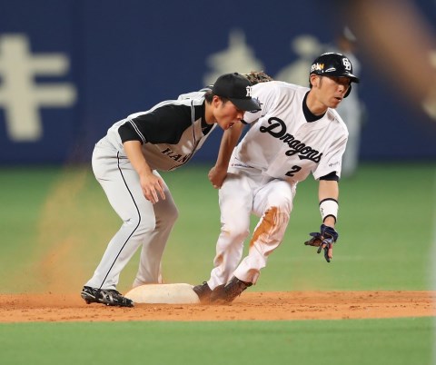 中日 荒木雅博内野手・強肩捕手をうならせた盗塁